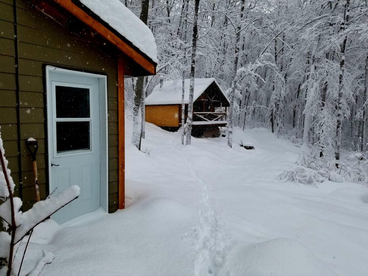 Villa Les cabines Nordik des piles à Saint-Jean-des Piles Extérieur photo